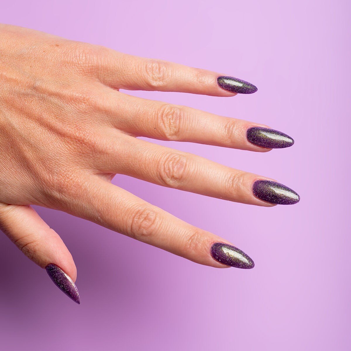 SEMILAC 825 GEL POLISH CYBER VIOLET 7 ML - daermes.com